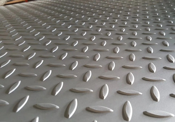 不锈钢扁豆花纹板